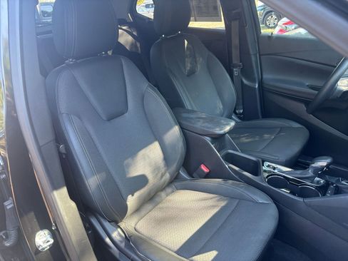 Used 2025 Buick Encore GX Preferred image 36