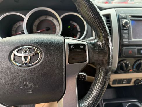 Used 2013 Toyota Tacoma PreRunner image 21