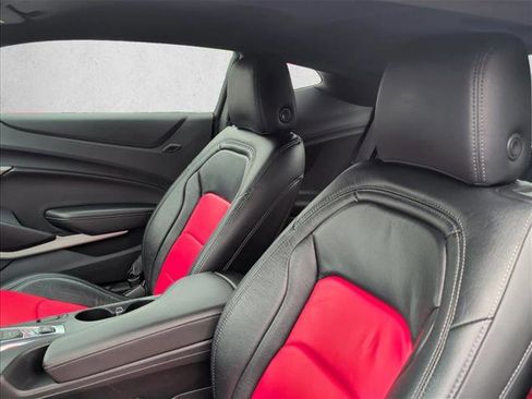 Used 2020 Chevrolet Camaro LT RWD image 11