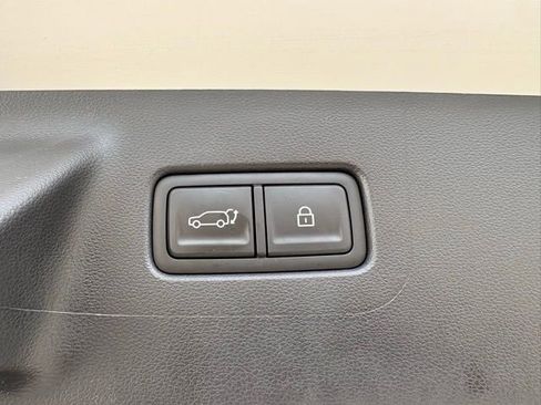 Used 2025 Hyundai Santa Fe Limited FWD image 39