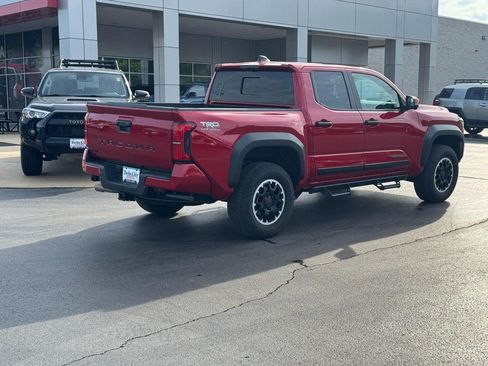 Certified 2024 Toyota Tacoma TRD Off-Road w/ TRD Off Road Premium Package AWD/4WD image 3