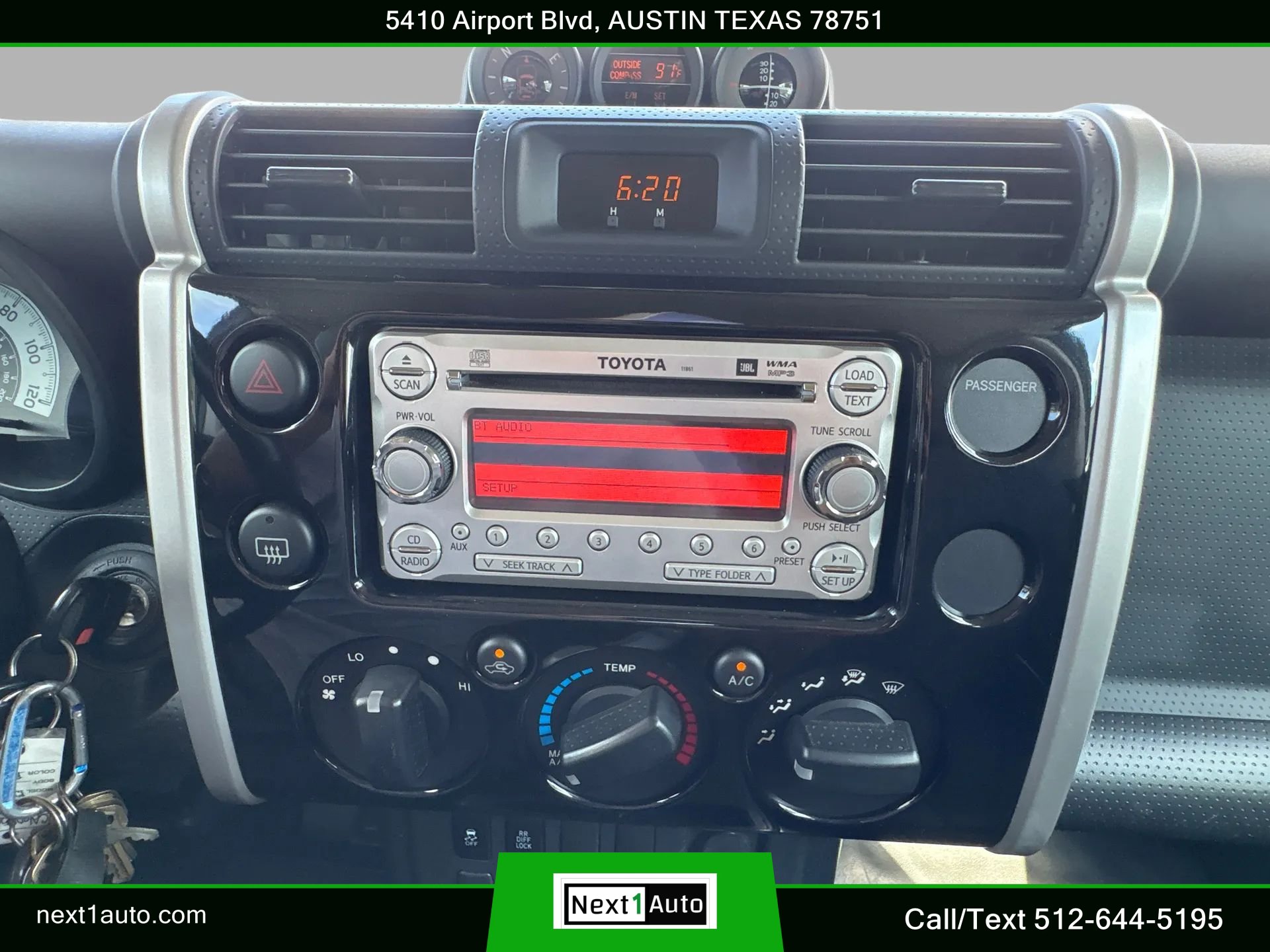 Used 2011 Toyota FJ Cruiser 2WD w/ Upgrade Pkg image 22