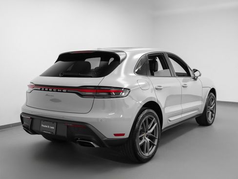 Certified 2026 Porsche Macan AWD/4WD image 12