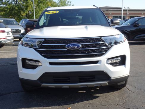 Used 2023 Ford Explorer XLT w/ Equipment Group 202A AWD/4WD image 7