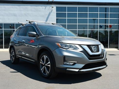 Used 2017 Nissan Rogue SL w/ SL Premium Package FWD image 3
