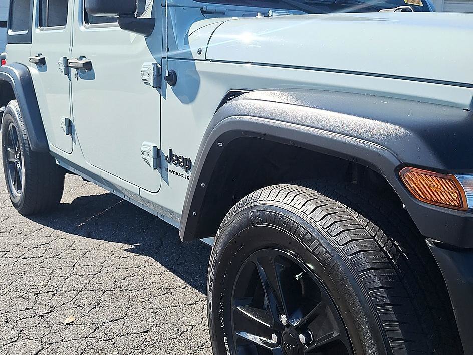 Used 2023 Jeep Wrangler Unlimited Sport AWD/4WD image 29