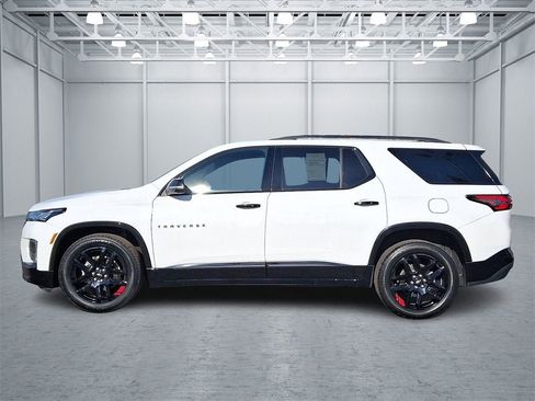 Certified 2023 Chevrolet Traverse Premier w/ Redline Edition image 8