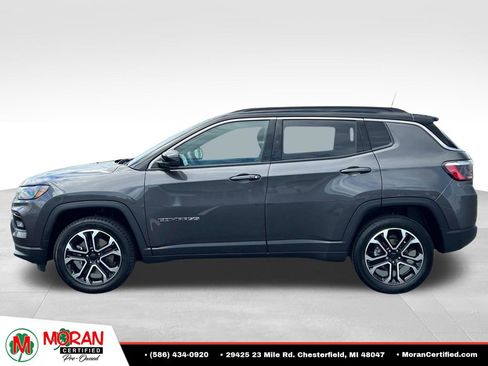 Used 2024 Jeep Compass Limited AWD/4WD image 2