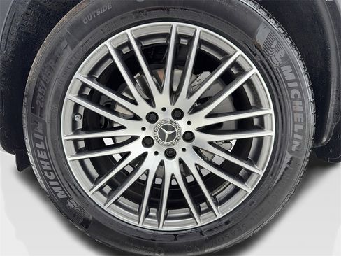 Used 2024 Mercedes-Benz GLC 300 image 55