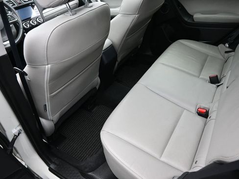 Used 2016 Subaru Forester 2.5i Touring w/ Eyesight & Navigation System image 27