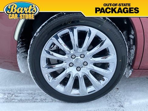Used 2016 Chrysler 300 Limited RWD image 8