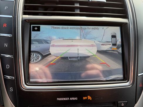 Used 2018 Lincoln MKX Reserve w/ Lincoln MKX Climate Package image 23