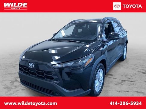 Certified 2026 Toyota Corolla Cross LE FWD image 1
