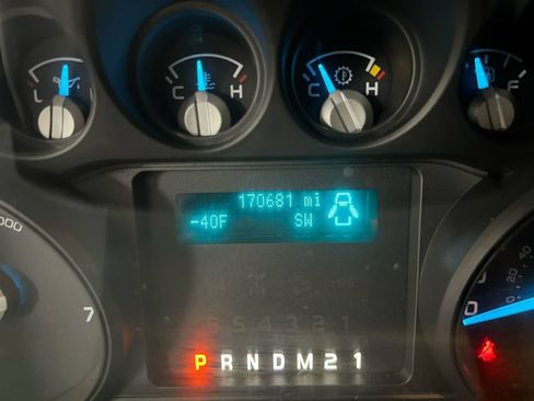 Used 2015 Ford F250 XL w/ Power Equipment Group RWD image 13