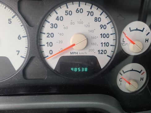 Used 2007 Dodge Ram 1500 Truck SLT image 26