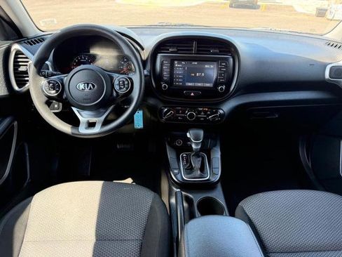 Used 2020 Kia Soul LX FWD image 12