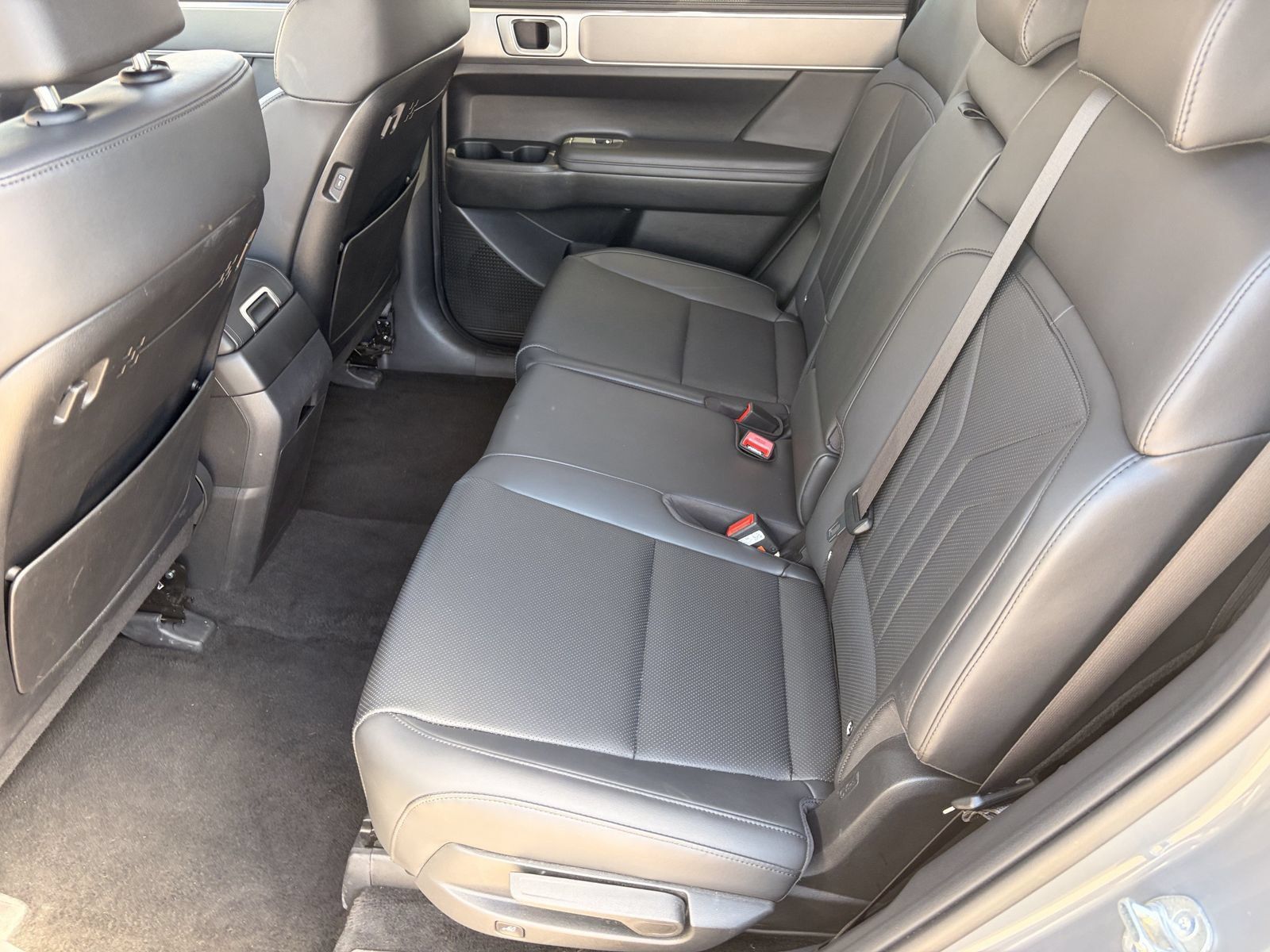 Used 2025 Hyundai Santa Fe SEL AWD/4WD image 21