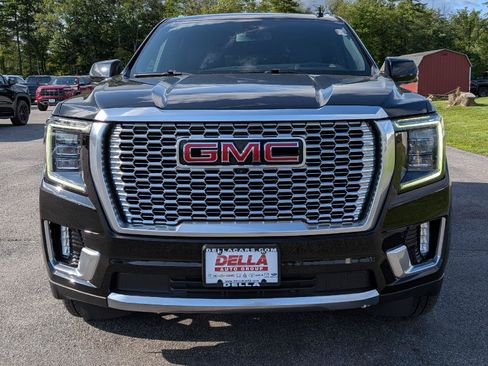 Used 2022 GMC Yukon Denali AWD/4WD image 2