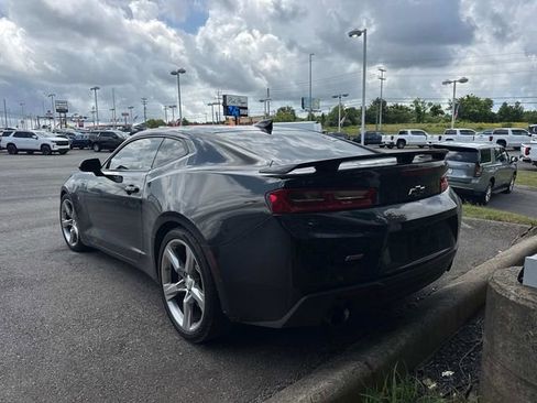 Used 2017 Chevrolet Camaro SS RWD image 6
