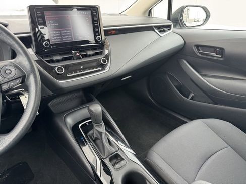 Certified 2022 Toyota Corolla LE image 18