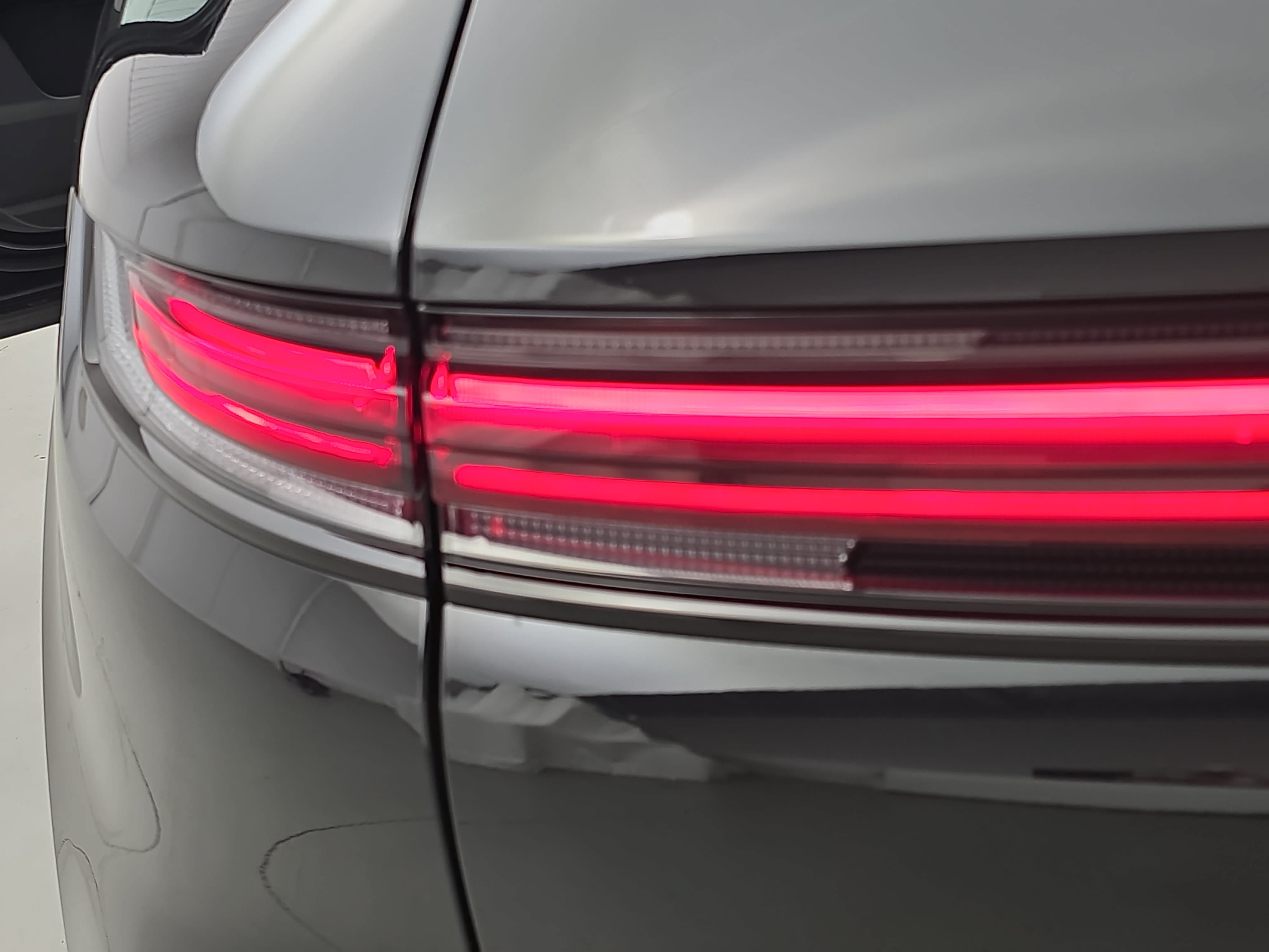 Certified 2026 Porsche Cayenne AWD/4WD image 37