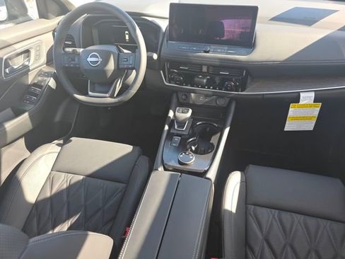 New 2026 Nissan Rogue Platinum w/ Platinum Premium Package image 21