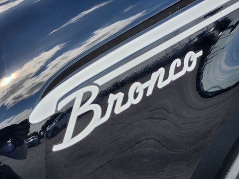 New 2026 Ford Bronco Heritage Edition AWD/4WD image 8