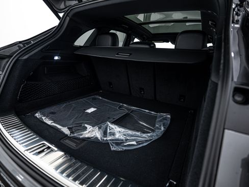 Certified 2025 Porsche Cayenne image 27