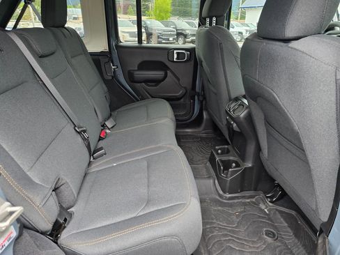 Used 2024 Jeep Wrangler Unlimited Sport AWD/4WD image 16