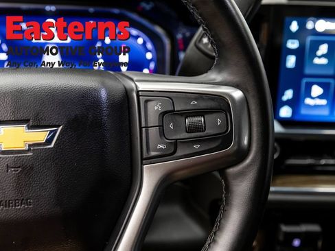 Used 2025 Chevrolet Silverado 1500 LT AWD/4WD image 16