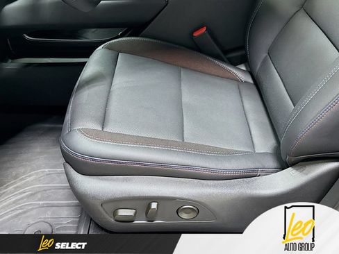 Used 2026 Chevrolet Equinox EV RS w/ Convenience Package II FWD image 21