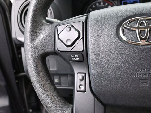 Used 2020 Toyota Tacoma TRD Sport image 15