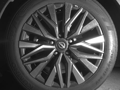 Used 2025 Nissan Altima 2.5 SV image 12