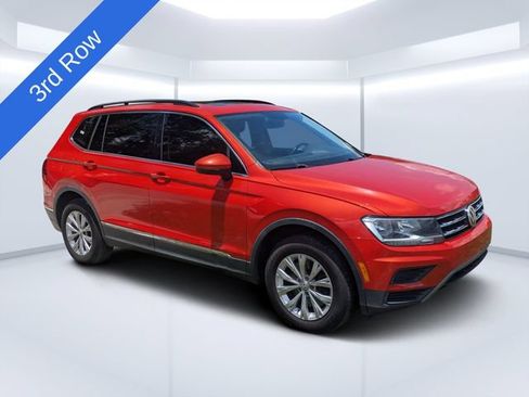 Used 2018 Volkswagen Tiguan SE w/ Panoramic Sunroof Package FWD image 1