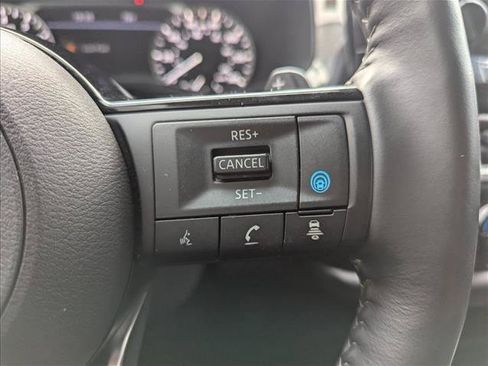 Used 2025 Nissan Pathfinder SL w/ SL Premium Package AWD/4WD image 14