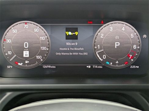 Used 2023 Land Rover Defender 130 X-Dynamic SE image 8