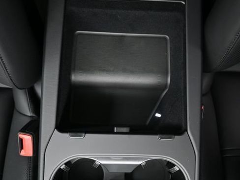 Certified 2026 Porsche Cayenne GTS AWD/4WD image 25