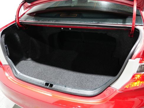 Used 2012 Toyota Camry SE image 8