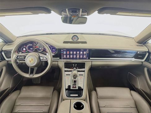 Certified 2023 Porsche Panamera 4 Platinum Edition AWD/4WD image 16