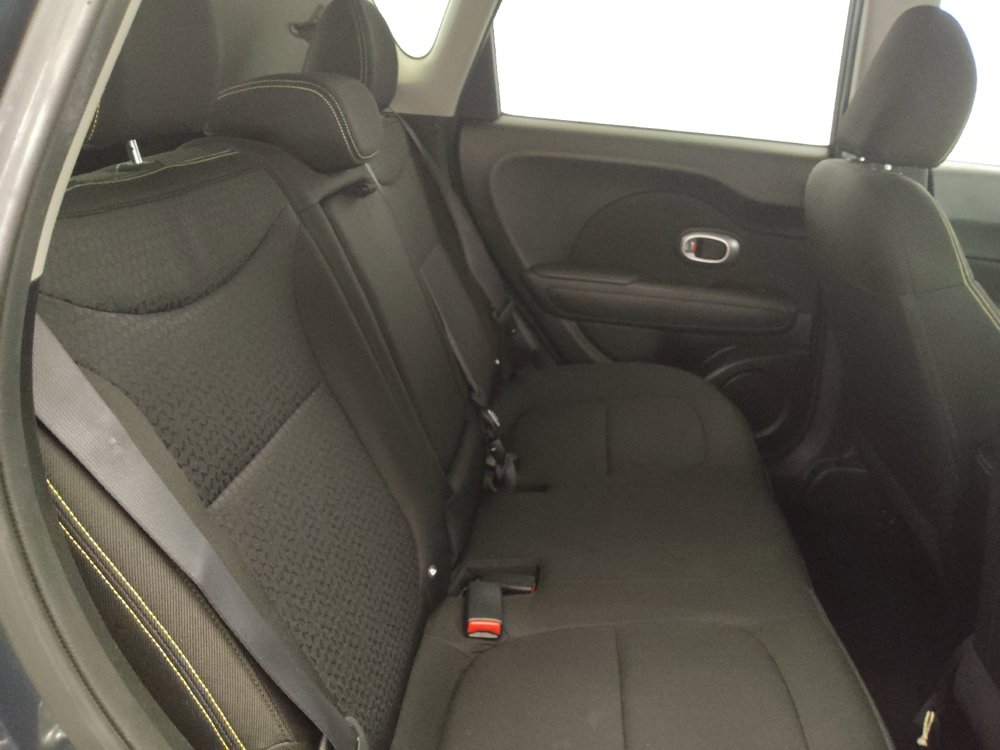 Used 2014 Kia Soul + FWD image 19