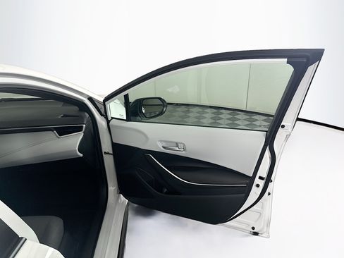 Used 2025 Toyota Corolla FX w/ Convenience Package FWD image 30