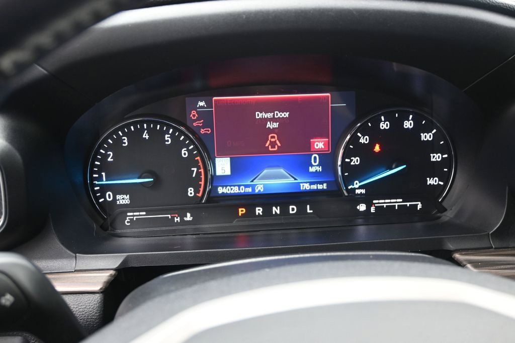 Used 2021 Ford Explorer Limited w/ Equipment Group 301A AWD/4WD image 22