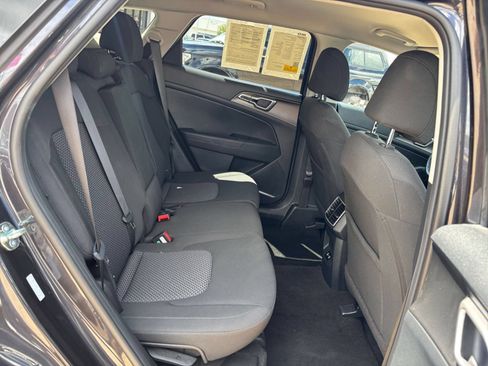 Used 2026 Kia Sportage LX FWD image 25