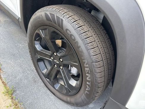 Used 2026 Chevrolet Equinox LT w/ Midnight Edition image 9