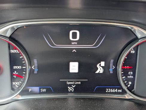 Used 2025 Chevrolet Blazer RS image 6