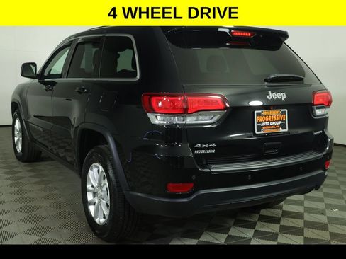 Used 2022 Jeep Grand Cherokee Laredo E w/ Security & Convenience Group AWD/4WD image 3