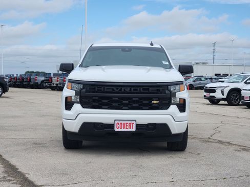 Used 2023 Chevrolet Silverado 1500 Custom AWD/4WD image 2