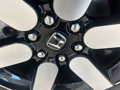 New 2025 Honda Prologue Touring image 17