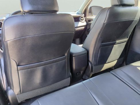 Used 2016 Toyota RAV4 Limited image 26