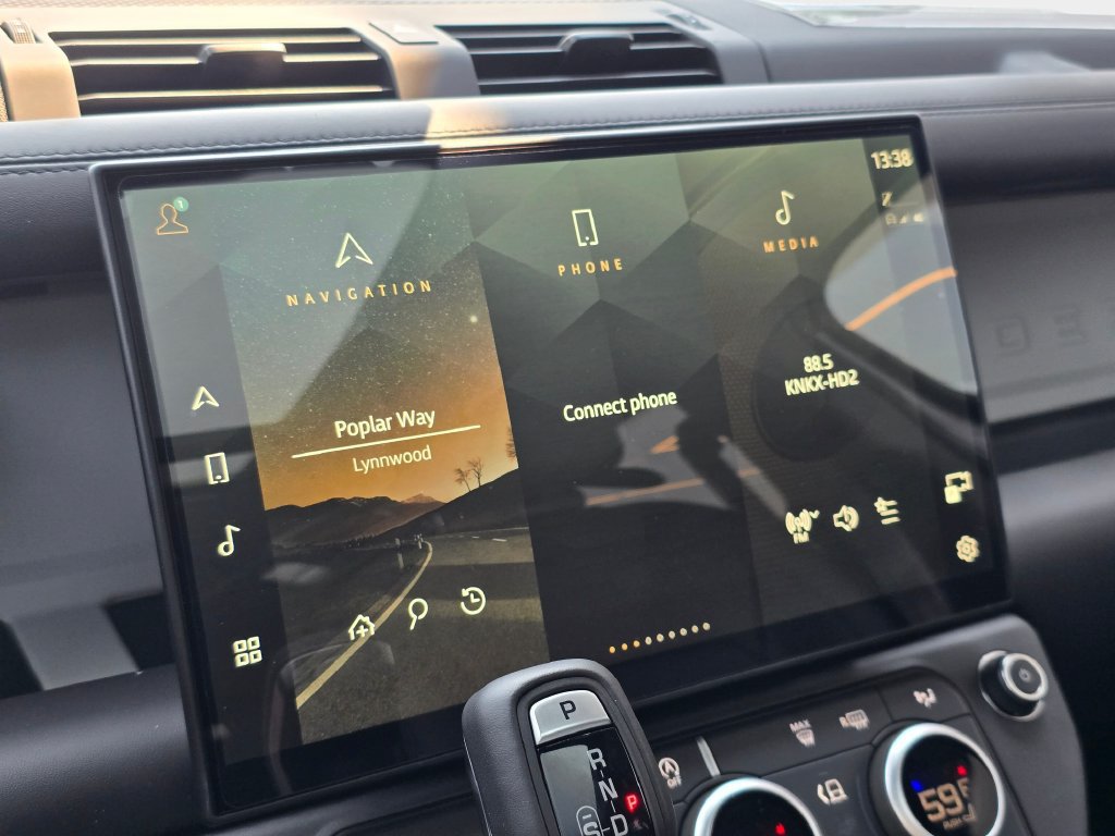 New 2026 Land Rover Defender 110 X-Dynamic SE AWD/4WD image 21